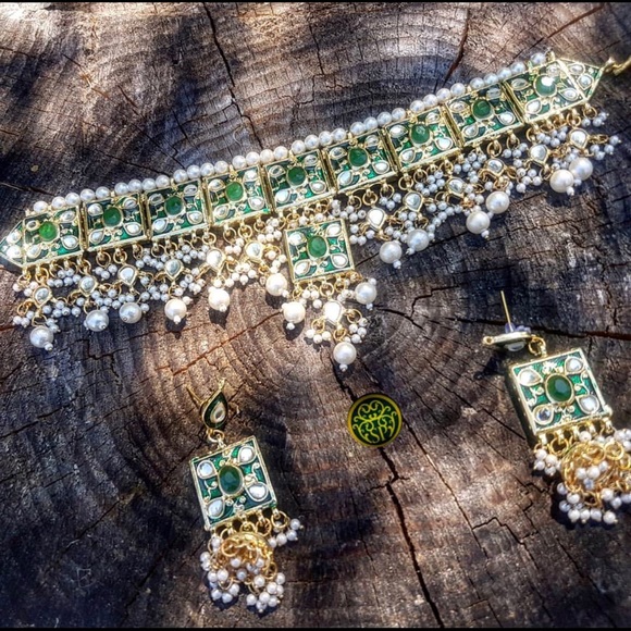 Green choker set - Picture 6 of 6